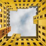 Nutzungskonflikten im Innenhof mit Mediation begegnen